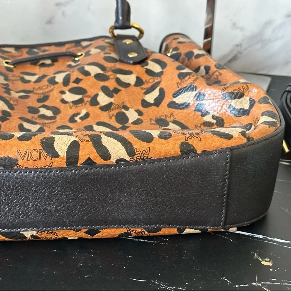 ❌SOLD❌🔥MCM VISETOS LEOPARD LARGE TOTE BAG LIMITED EDITION🔥MINT CONDITION - Picture 15 of 15